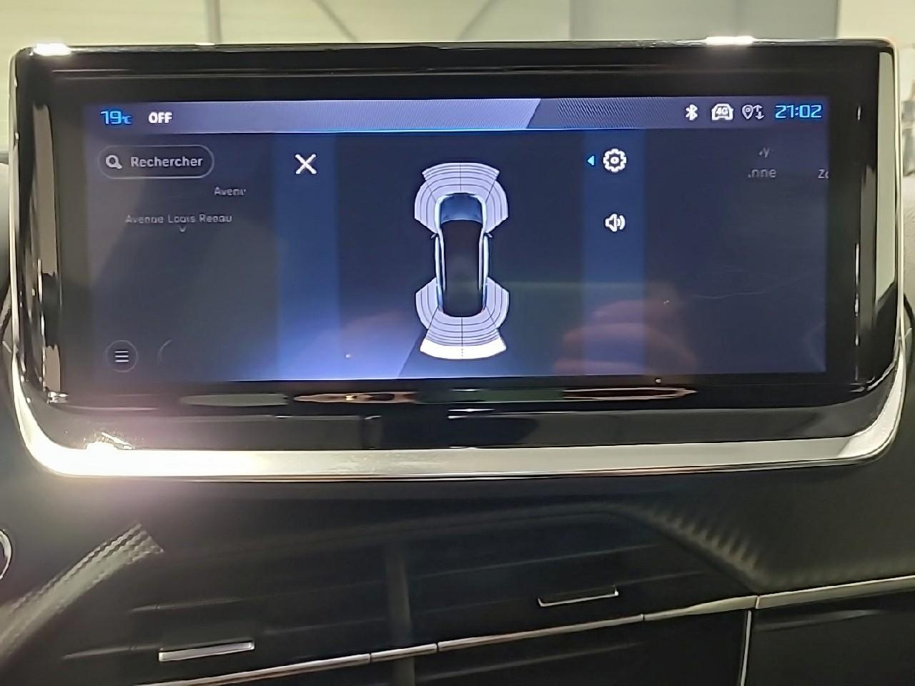 Peugeot 2008 hybrid 145 e-dcs6 allure — photo 18