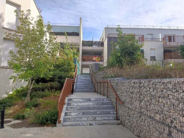 STUDIO VILLETANEUSE