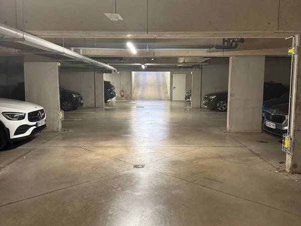 Parking à louer - Nancy secteur Blandan