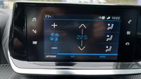 Peugeot 2008 1.2 PureTech 100ch S&S Style — photo 12