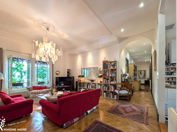 Appartement 6 pièces 197 m²