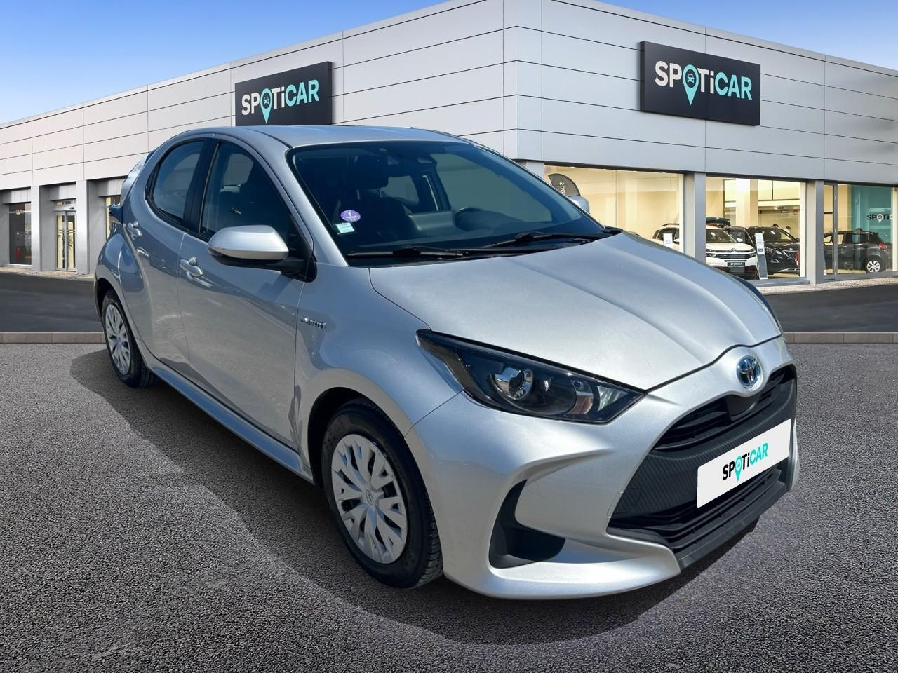 Toyota Yaris 116h iconic 5p — photo 3