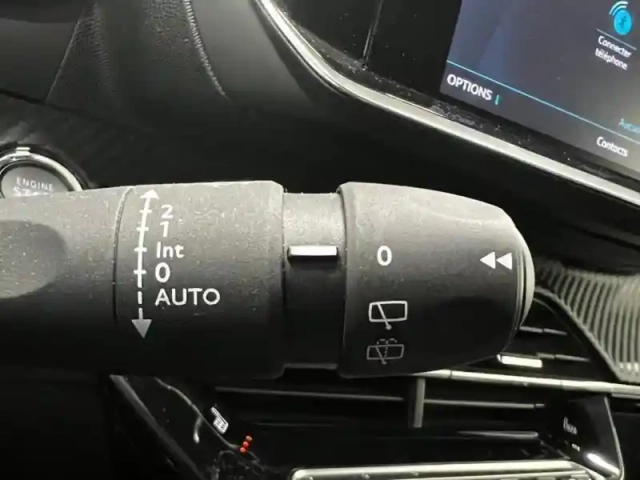 Peugeot 208 e- 136ch style — photo 12