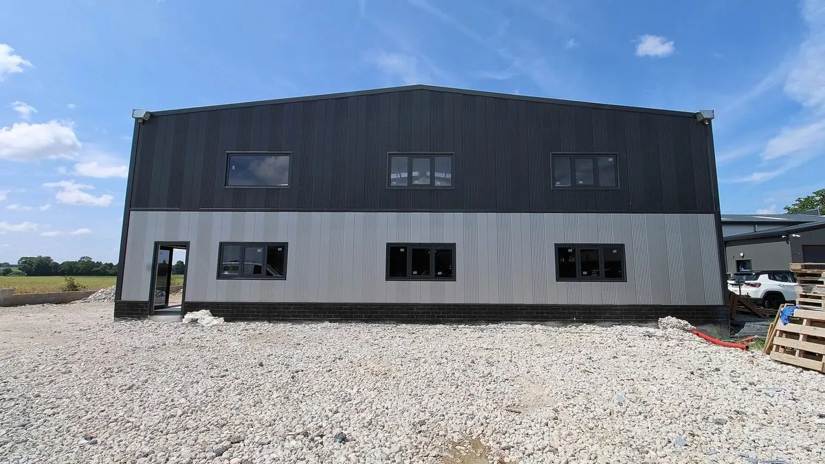 Photo 1