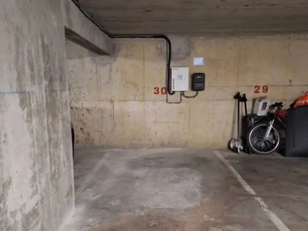 parking avec borne de recharge