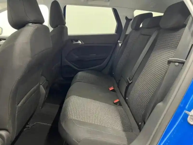 Peugeot 308 sw 1.2 puretech 110ch s&amp;s style — photo 9