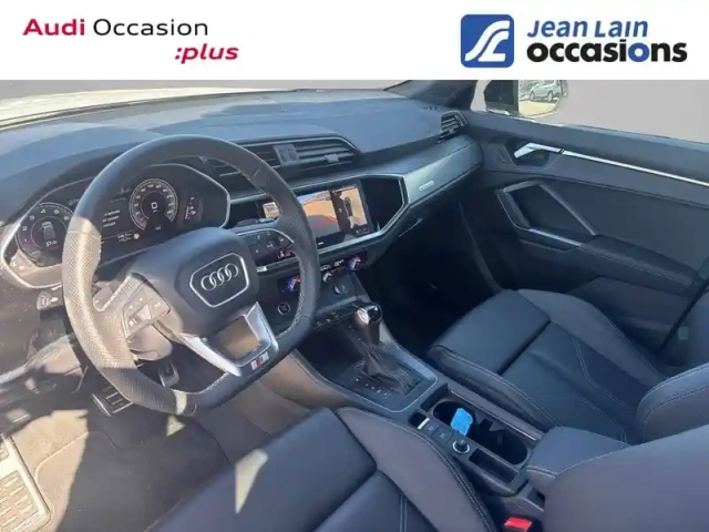Audi Q3 35 tfsi 150 ch s tronic 7 — photo 31