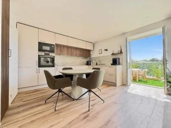 Appartement 4 pièces 19 m²