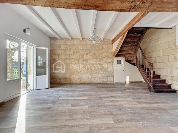 Authentique maison en pierre aux multiples possibilités