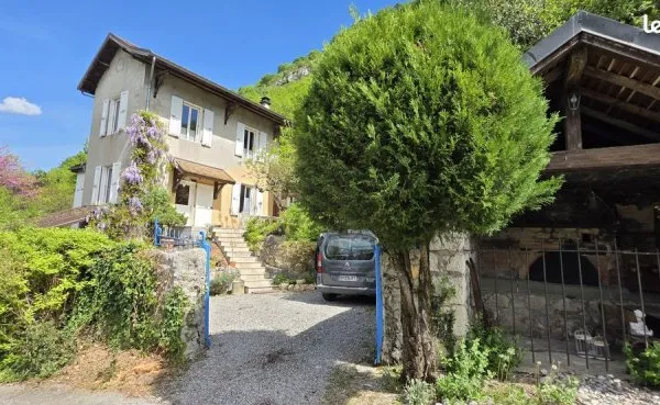 Vente | Maison et grand terrain | 5p | 3ch | 85 m² | Chanaz | Expo Sud-Ouest | Terrasse · Jardin