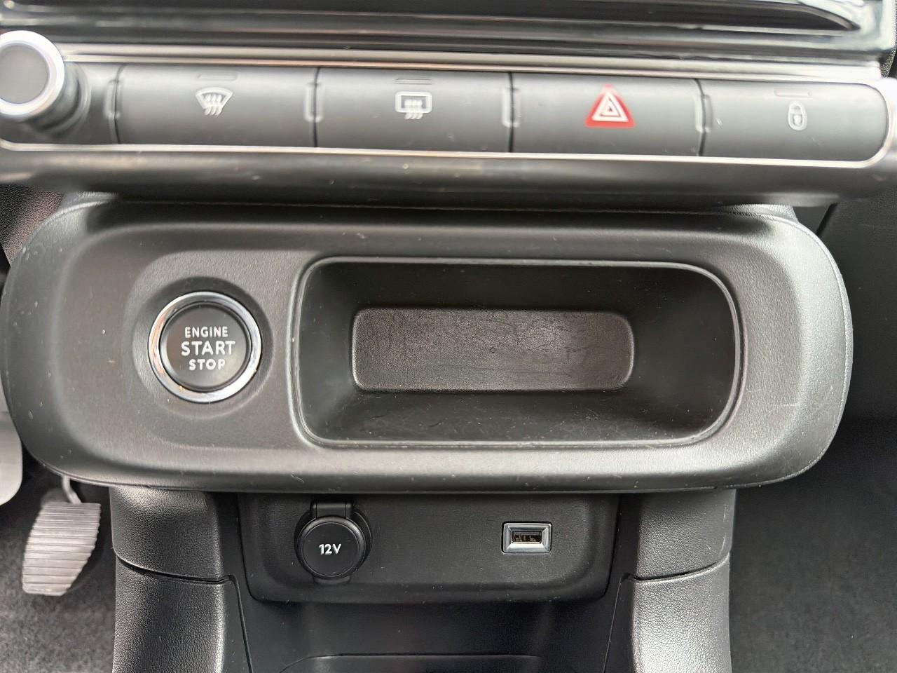 Citroën C3 bluehdi 100 s&s bvm6 shine — photo 17