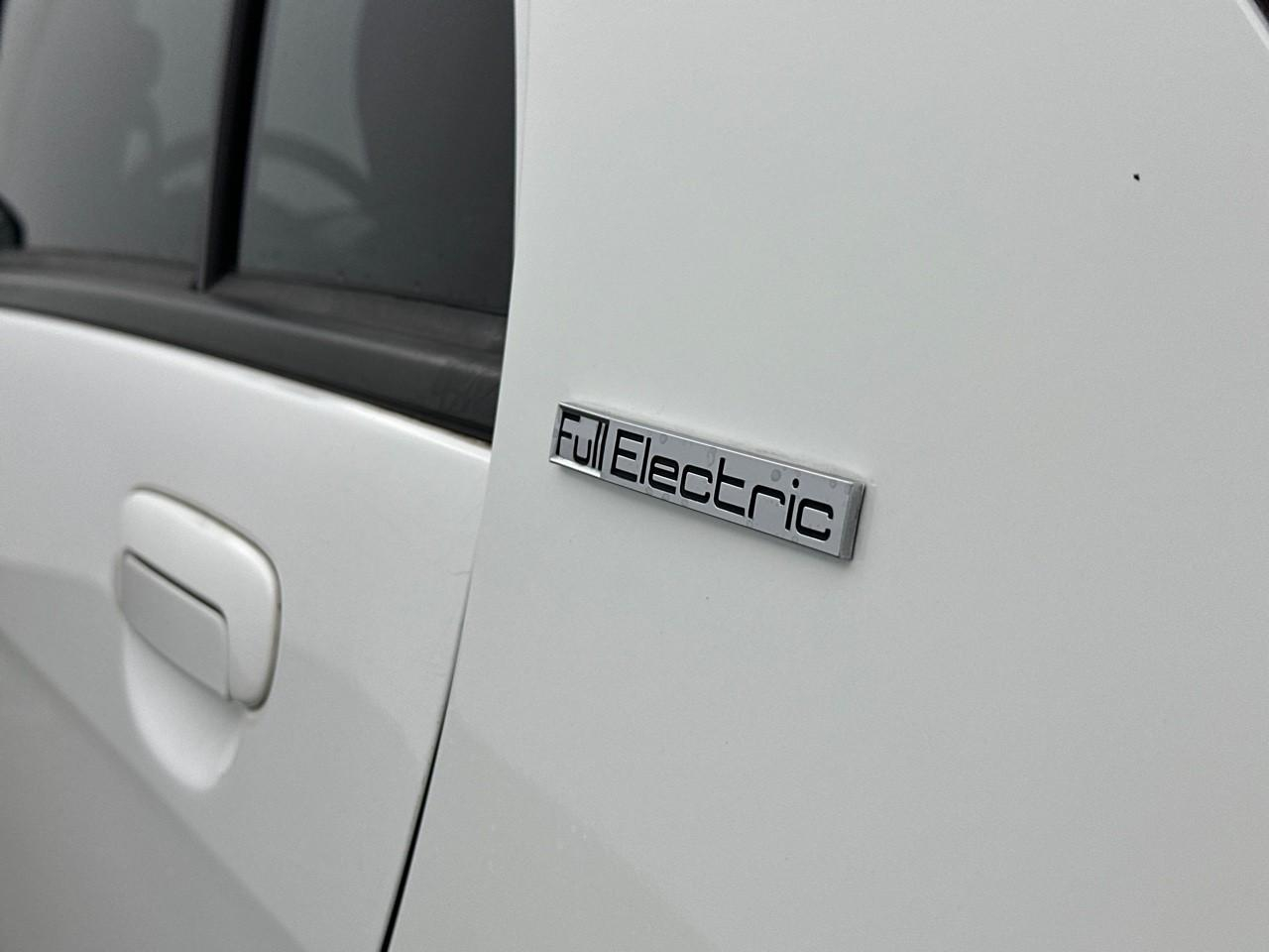 Peugeot Ion electrique active — photo 24