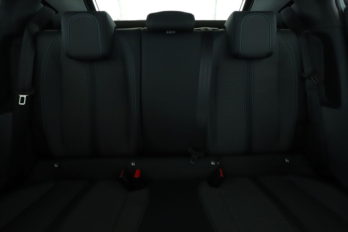 Peugeot 2008 Electrique Allure 50 kWh — photo 14