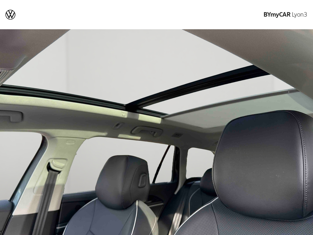Volkswagen Passat 1.5 eHybrid 204 DSG6 — photo 16
