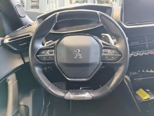 Peugeot 2008 puretech 130 s&amp;s eat8 gt — photo 12