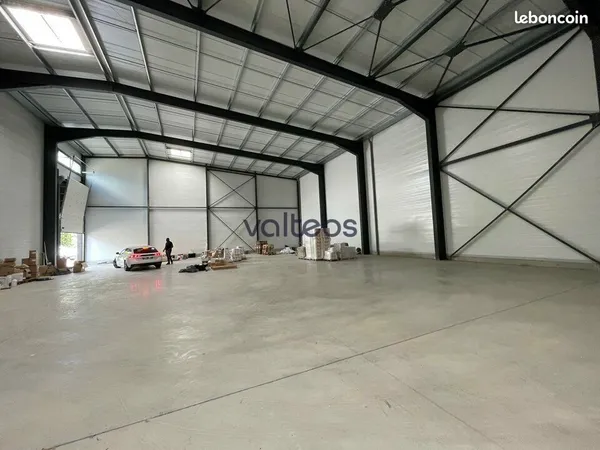 LOCAL D'ACTIVITE 886 m² BOULOC