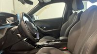 Peugeot 2008 e-2008 156ch 54 kWh GT — photo 12