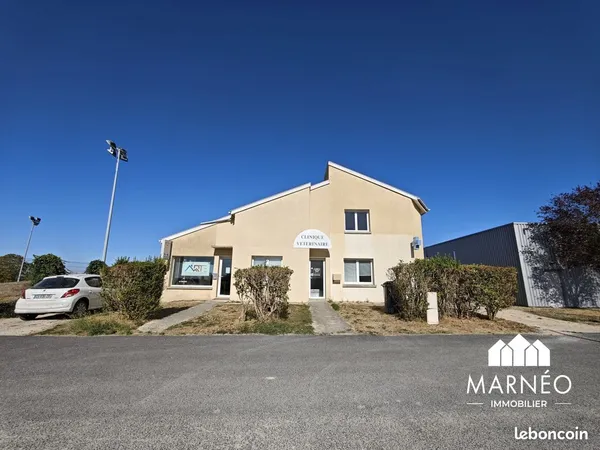 Local 220 m² Fagnières