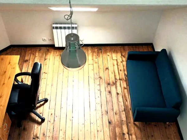 Chambre avec salon et mezzanine dans coloc