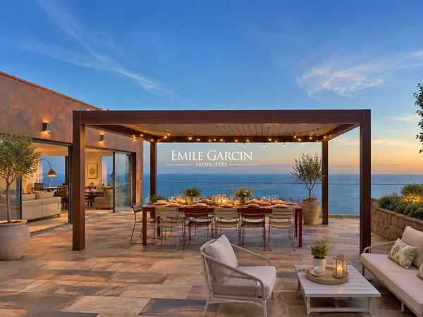 A vendre, Côte d'Azur, Théoule-sur-mer , Sublime villa contemporaine avec vue mer à couper le souffl