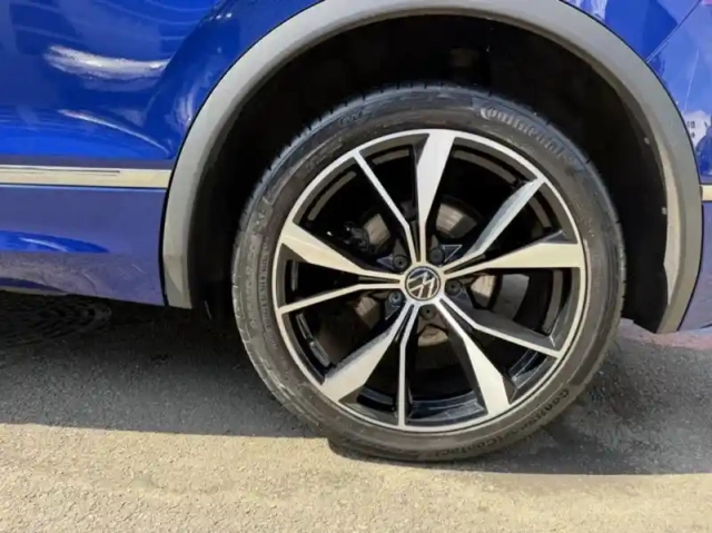 Volkswagen Tiguan 2.0 tdi 150ch r-line dsg7 — photo 9