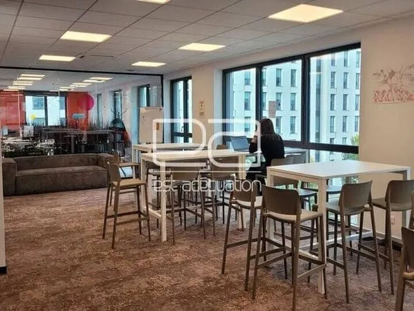 Bureaux 451 m²