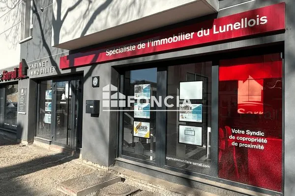 Local 7 pièces 110 m²