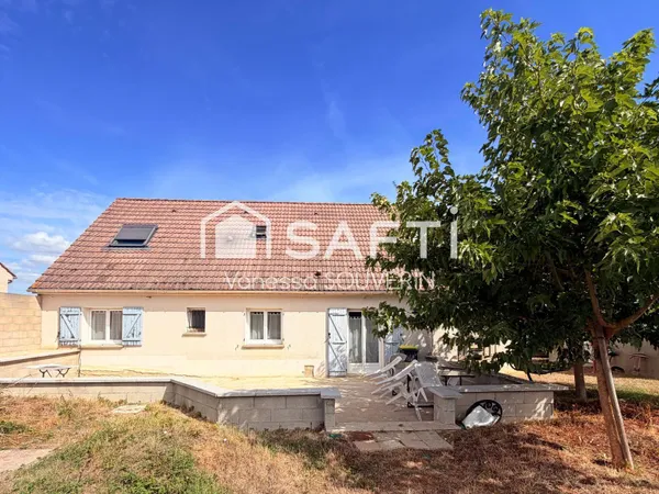 Agréable maison T6 avec garage sur 1290 m2 clos
