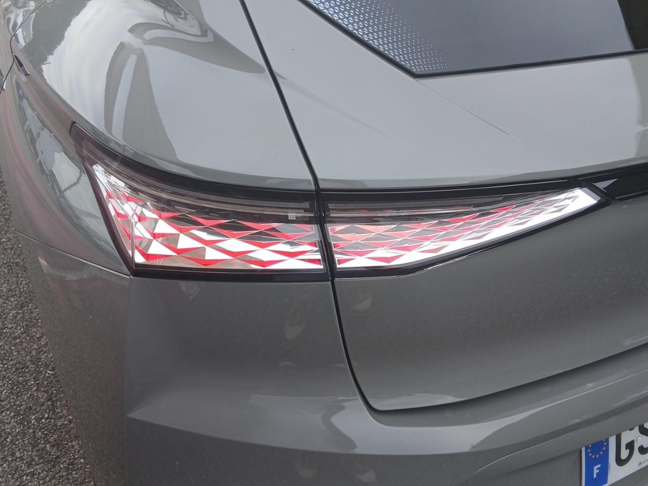 Ds Ds 4 bluehdi 130 eat8 performance line+ — photo 17