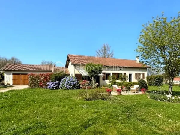 Maison 157 m² avec dépendance 50 m² - Terrain 3 930 m² - 4 chambres - Fort potentiel