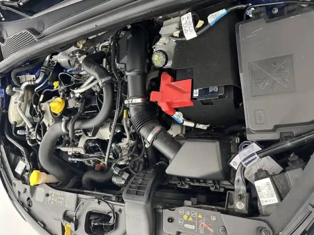 Renault Clio tce 90 - 21n — photo 31