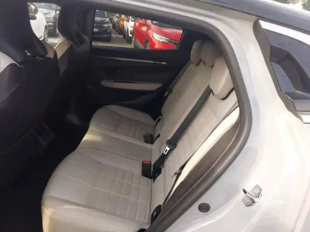 Renault Megane e-tech ev60 220 ch super charge — photo 28