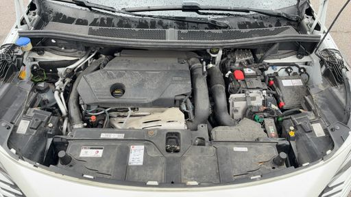 Peugeot 3008 1.6 Hybrid 225 e-EAT8 - Allure – 2021 – 89173 km – Hybride rechargeable – Boîte Automatique — photo 24