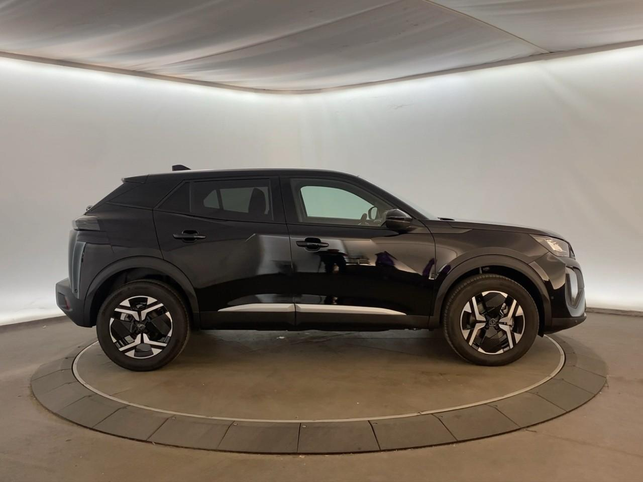 Peugeot 2008 hybrid 145 ch e-dcs6 allure — photo 4
