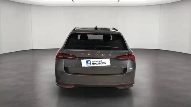 Skoda Octavia combi 2.0 tdi 150 ch scr dsg7 — photo 6