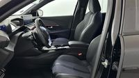 Peugeot 2008 1.2 PureTech 130ch S&S GT EAT8 — photo 12