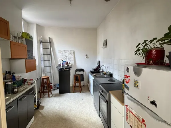 🏠 grande chambre disponible dans un duplex de 100