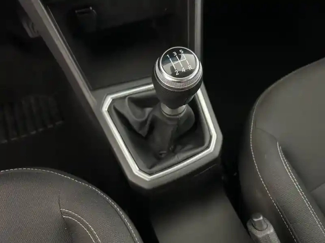 Dacia Sandero sce 65 - 22 — photo 33