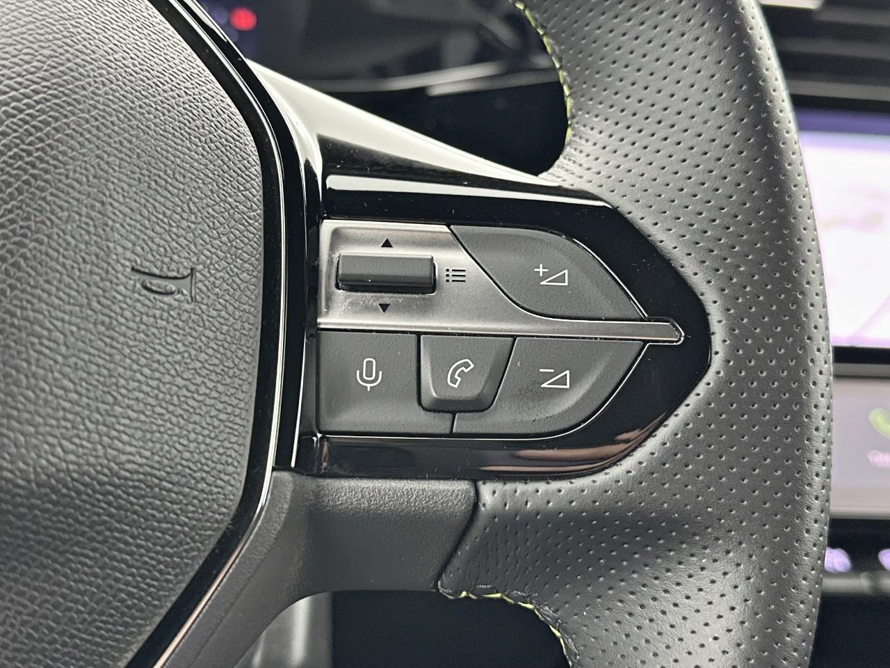 Peugeot 408 puretech 130 ch s&s eat8 gt — photo 19