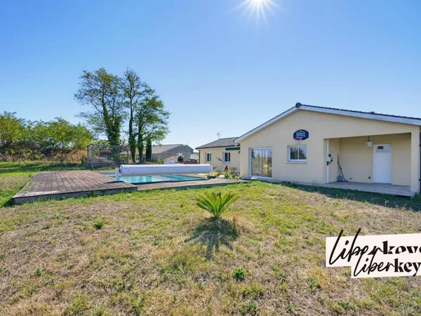 ANGLADE (33390) — Maison T6 (155 m²) avec piscine, boulodrome & cuisine d'été sur terrain clos de 1 