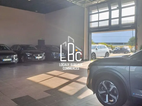 Bouguenais - Local activité mixte 959 m² à louer