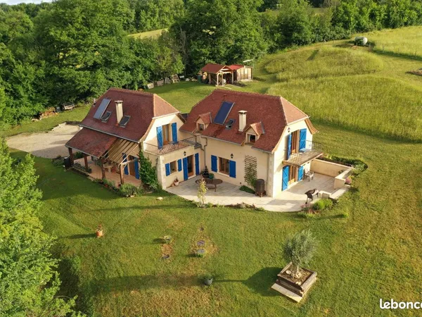 Propriété 6 pièces 141 m²
