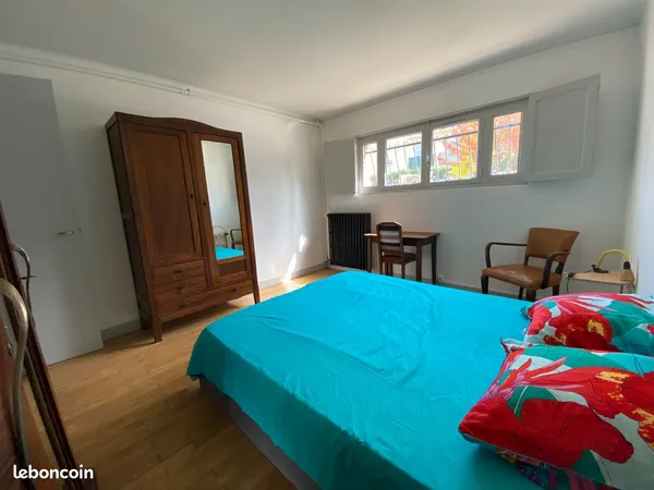 Chambre étudiant dans maison familiale