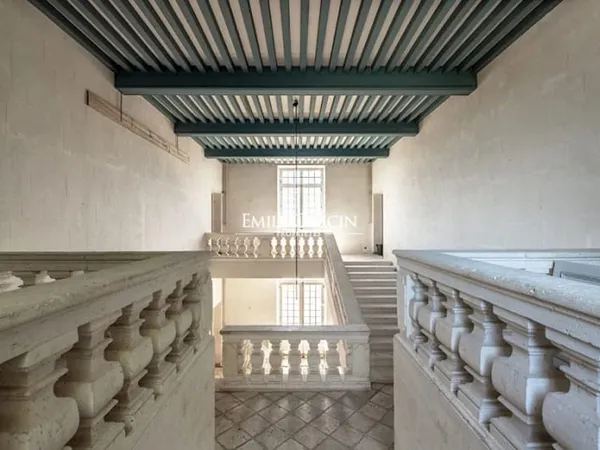 Château 12 pièces 900 m²