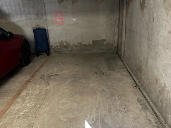 Place de parking en sous-sol - Résidence sécurisée - À 5 min de la gare de Melun