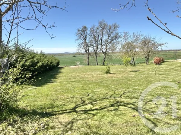 Terrain 2077 m²
