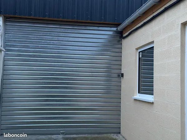 Hangar, 130 m²