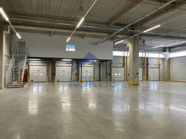 Entrepôt 2198 m²