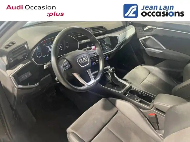 Audi Q3 35 tfsi 150 ch s tronic 7 — photo 11