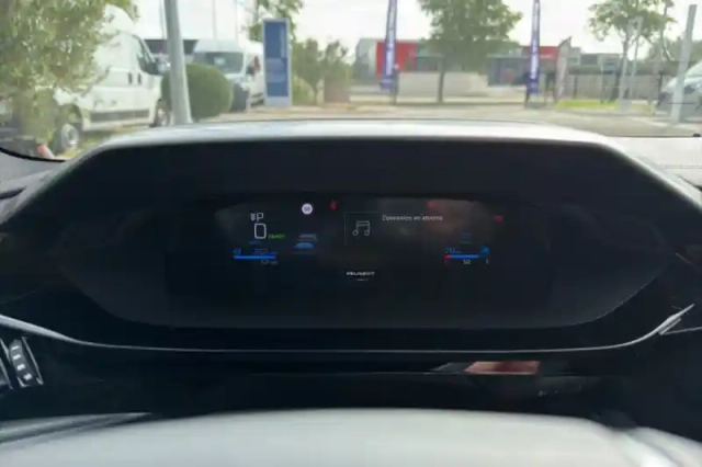 Peugeot 308 electrique 55 kwh 156ch — photo 17